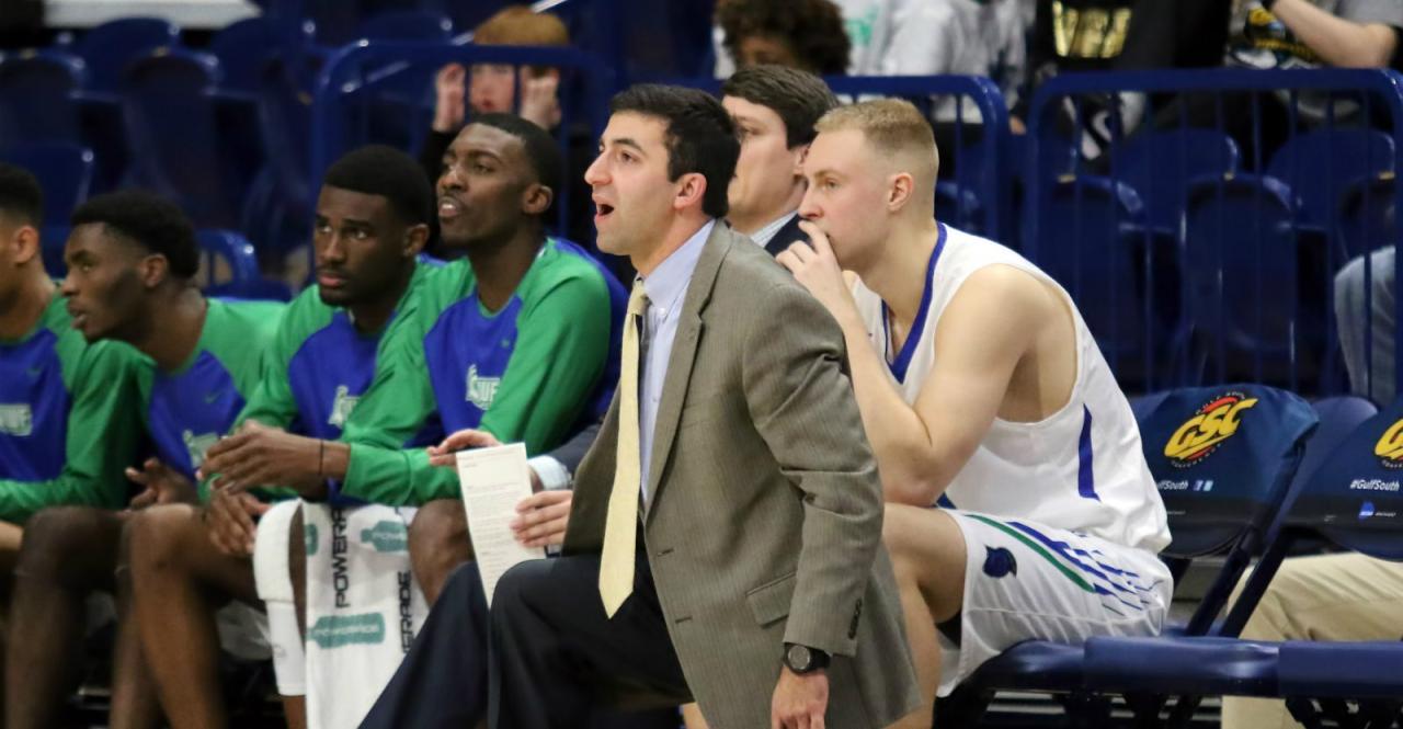 Assistant Coach Job Description | Velvet Jobs