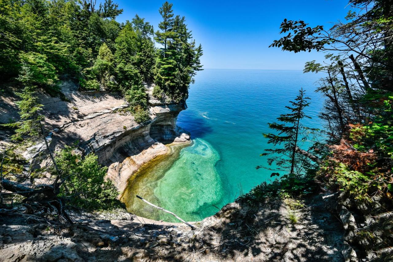 Michigan Travel Guide